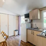 Mobilhome Peuplier 6 P Climatise בית נופש Saint-Martial-de-Nabirat