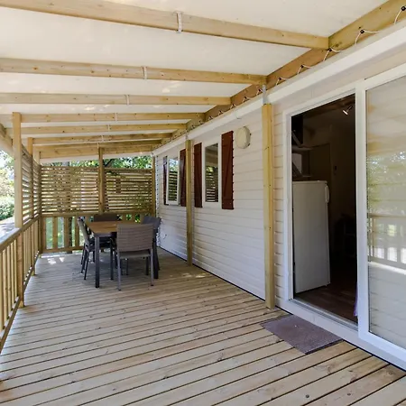 Дом отдыха Mobilhome 6 Personnes Climatise Saint-Martial-de-Nabirat